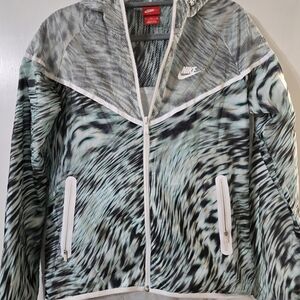 Nike Tech Hyperfuse Hooded Windrunner Jacket Size M Lightweight Full Zip Womens